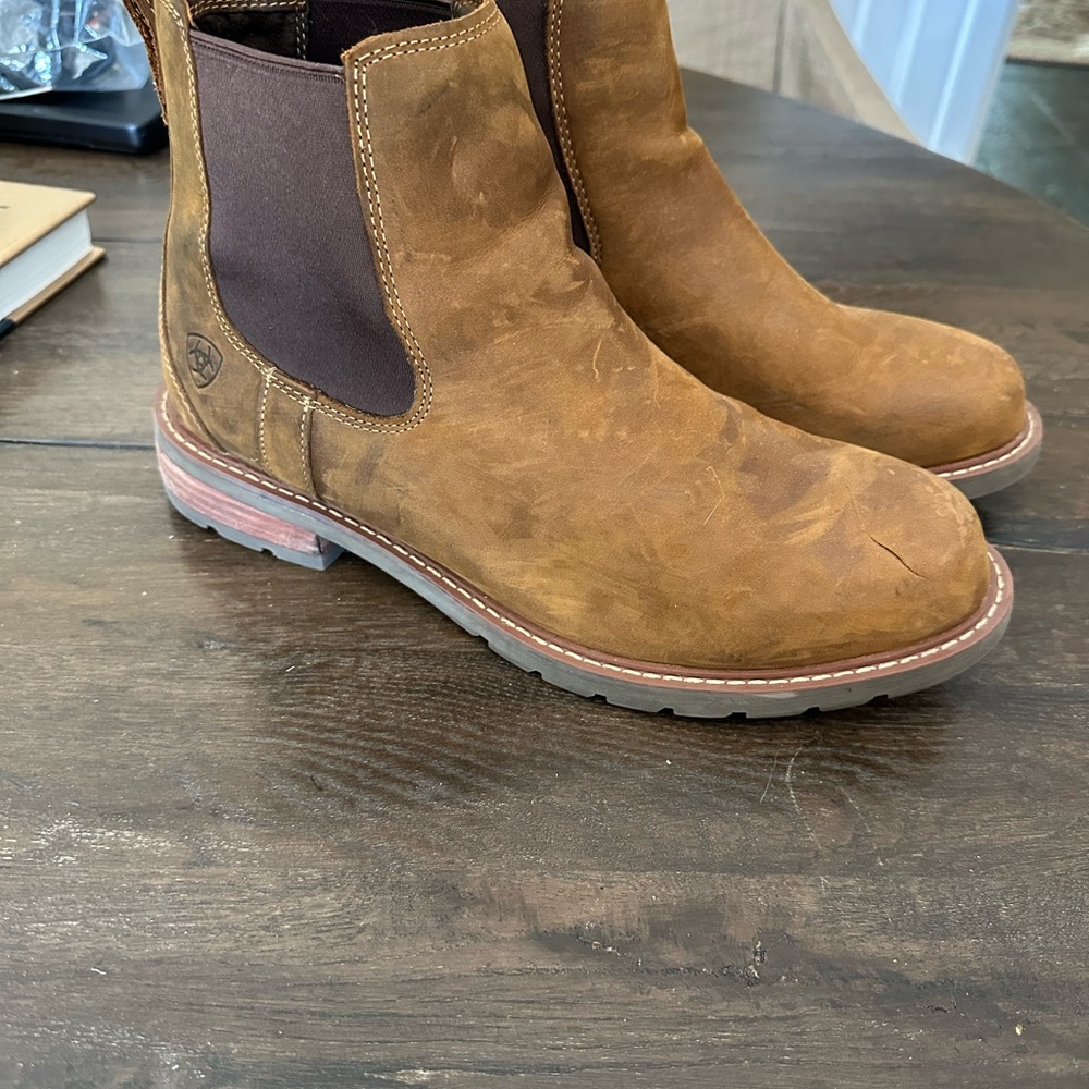 Ariat Brown Chukka Boots with Sturdy Construction